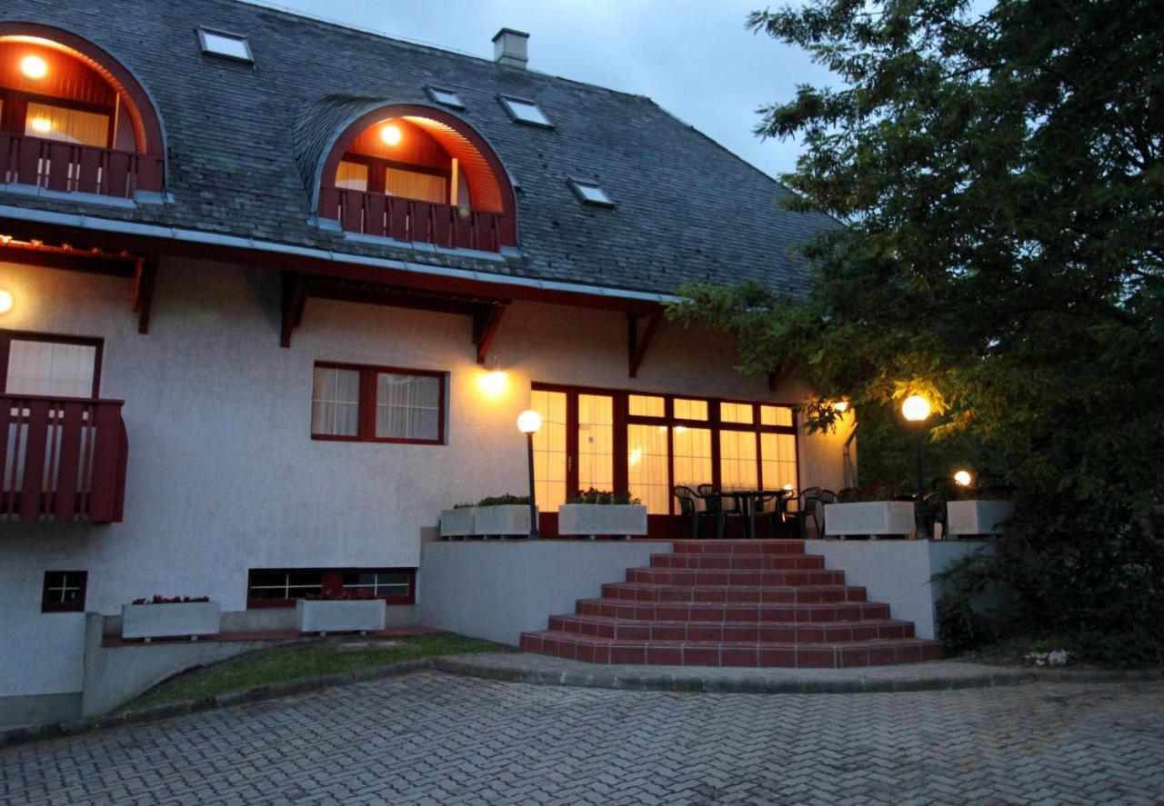 Villa Galagonya I. Ii. Balatongyorok Exterior photo